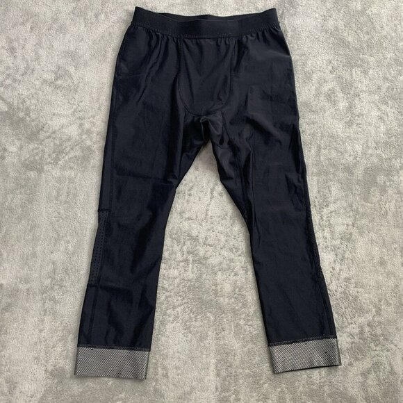 Ten Thousand 3/4 Tight Mens Small Black Workout Running Gym Training Baselayer - Picture 1 of 10